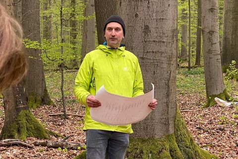 Sven Pompe, Biodiversitäts-Exploratorium Hainich-Dün, berichtet stellt Langzeituntersuchungen über den Nationalpark Hainich vor